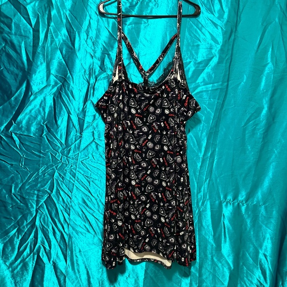 Her Universe Disney Cruella Icon Toss Velvet Strappy Dress Plus Size 5X - Picture 7 of 9